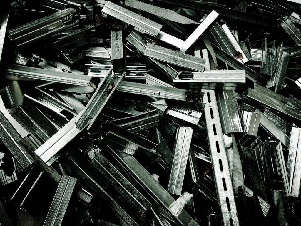 Cena aluminium w skupie – złom aluminium przygotowany do sprzedaży