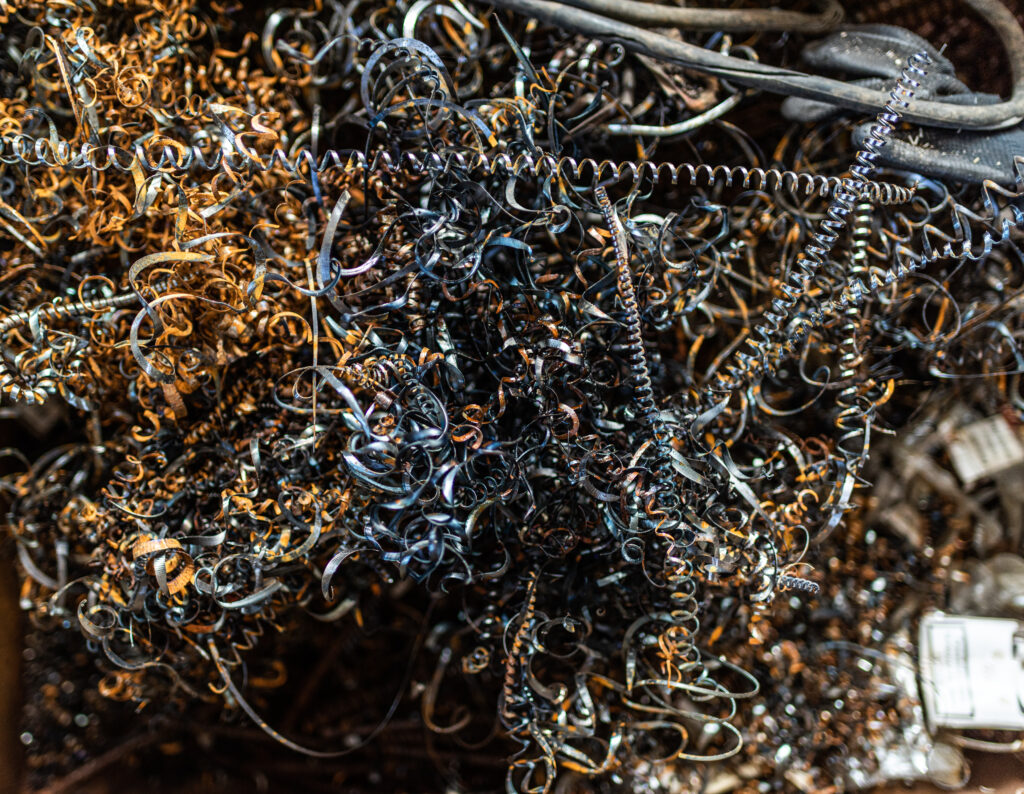 Złom aluminiowy z przemysłu AGD – czyste aluminium gotowe do skupu