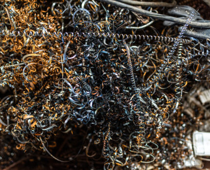 Cena aluminium w skupie – jak rozpoznać czyste aluminium i dostać lepszą stawkę?